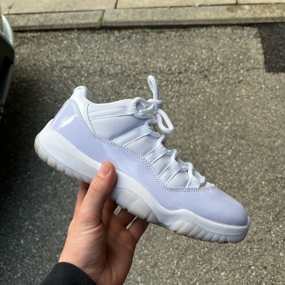 Jordan Women's Shoes - White and Gray